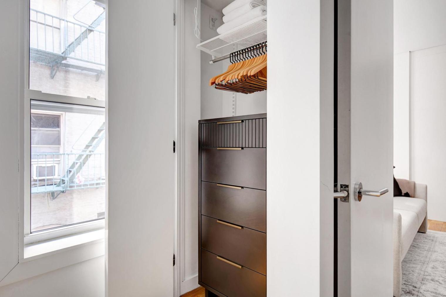 Little Italy 1br W In-unit Wd Short Nr Soho Nyc-727